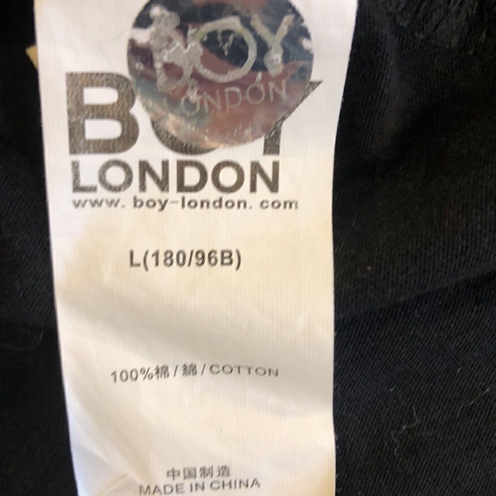BOY London t shirt, Sz L Black UNISEX SKULL, CHAINS, WINGS on back Like New - Picture 13 of 13